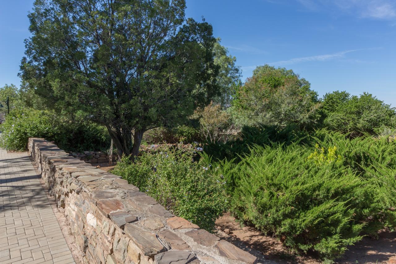 Lemoenfontein Guest House Beaufort West Bagian luar foto